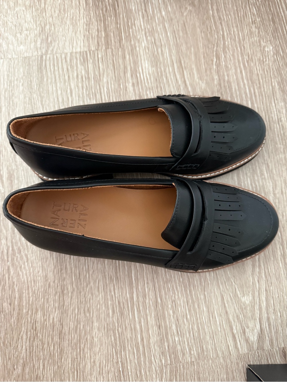 Naturalizer Black Penny Loafer Size 7W - Picture 3 of 7